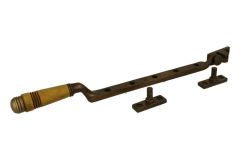 Fensterfeststeller Messing patiniert Horn (1908)